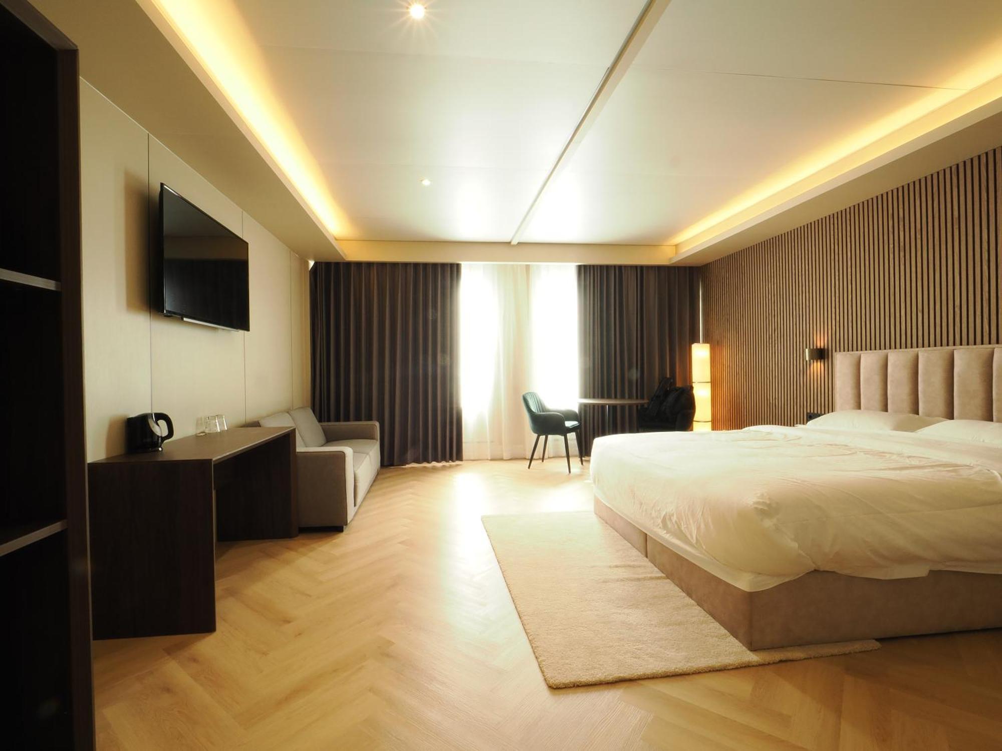 Tung Hotel Zeewolde Dış mekan fotoğraf